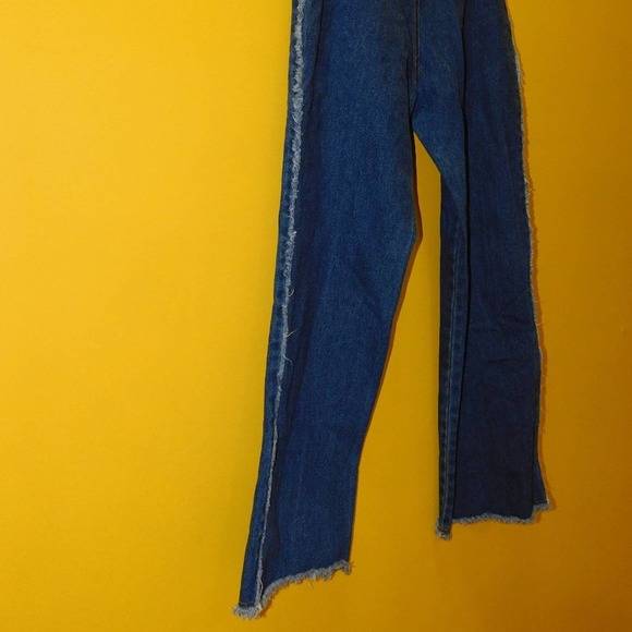 Committed frayed waist, seams & hem denim jeans - Picture 7 of 7